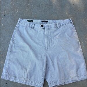 Orvis Men's Light Gray Flat Front Shorts